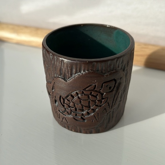 Mohawk Pottery Vase Geometric Design Turtle and Dove 1970s turquoise interior - Picture 1 of 9